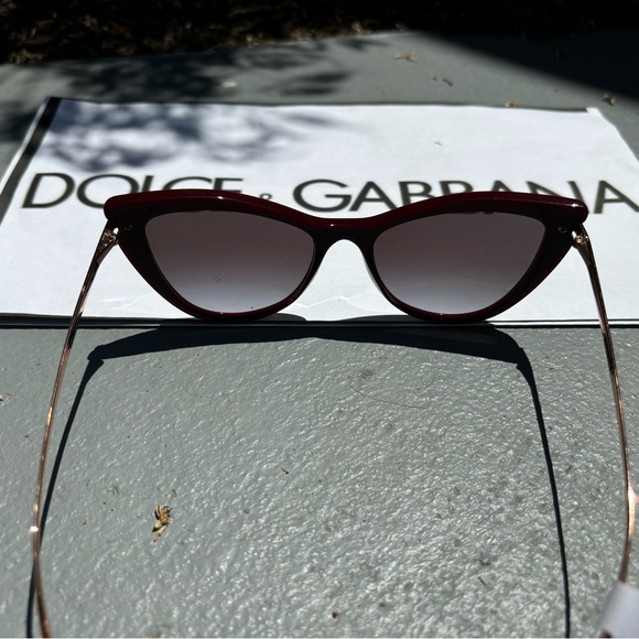 New Dolce and Gabbana DG4381 3091/8G Shiny Burgundy Rose Gold Sunglasses - Picture 9 of 16